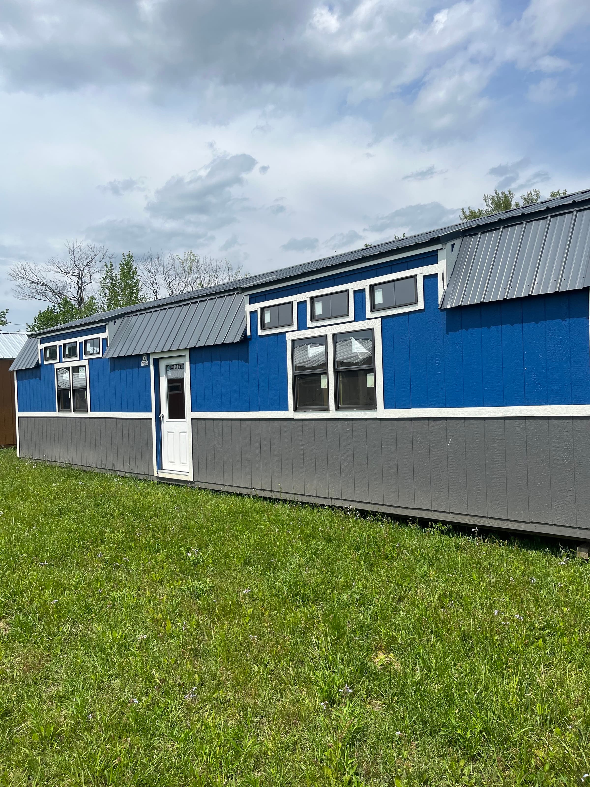 Thumbnail [object Object]1