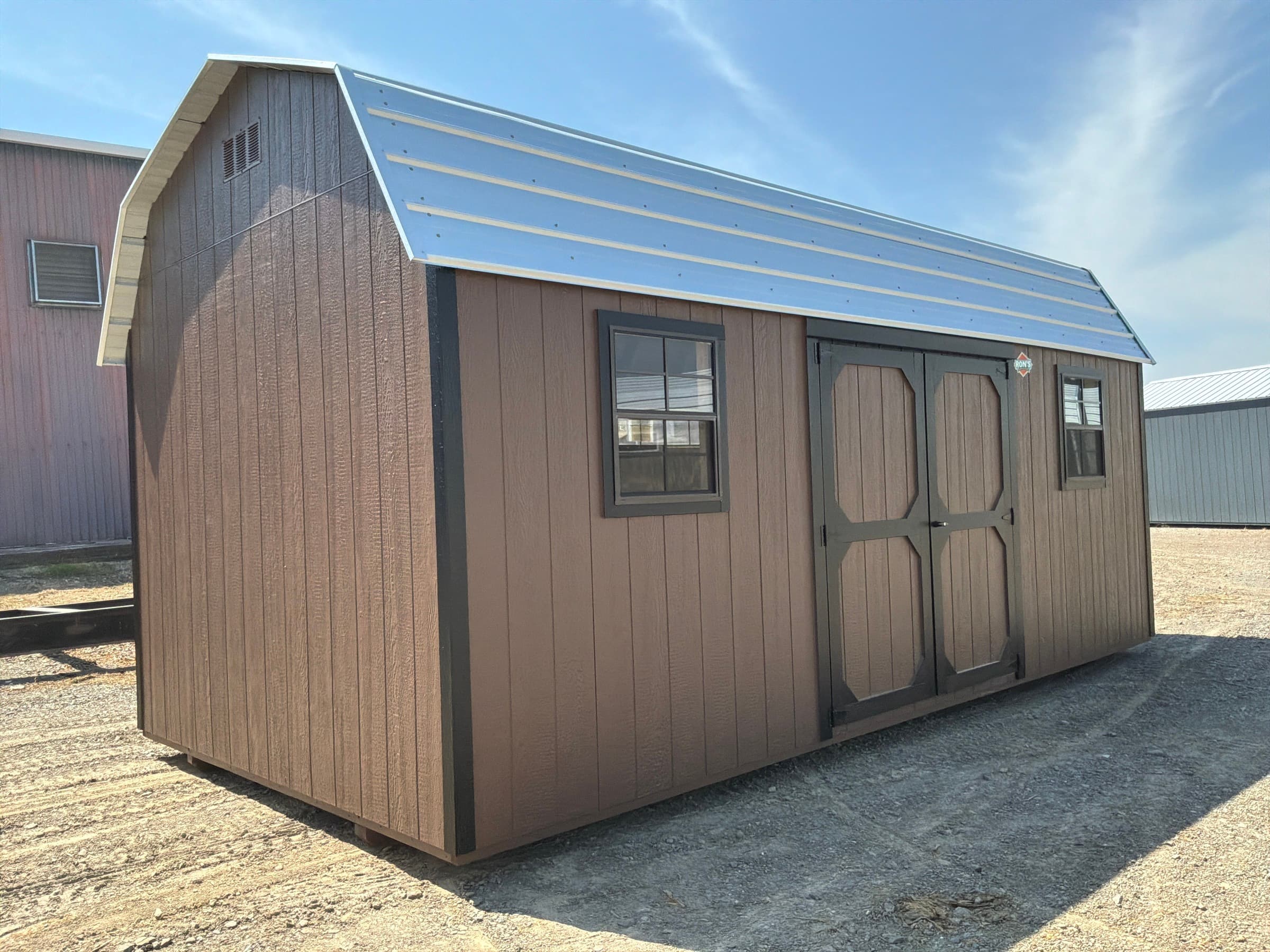 Side Entry Barn 10x20